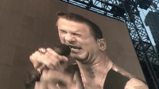 Depeche Mode le 19 juillet 2018 au Festival des Vieilles Charrues de Carhaix - It's no Good (début)