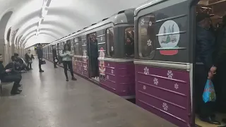 новогодний поезд метро в баку