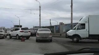 Авария на ул. Николая Островского в Астрахани.