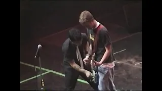 Green Day live @ Bakersfield 17/04/2002 (pop disaster tour)