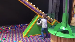 4k Park Kids Playing Playground for Kids and Family Fun Indoor at Bill & Bull's Lekland angry birds