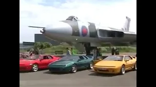 Lotus Esprit vs Avro Vulcan XM655 photo shoot Wellesbourne