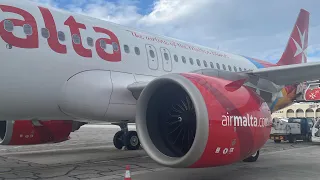 Air Malta Airbus A320neo London Gatwick to Malta *Full Flight*