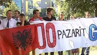 PRITEN ME PROTESTA ALEANCA KUQ E ZI KUNDER BISEDIMEVE ME GREQINE LAJM