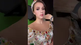 Алина Загитова (шикарное платье)