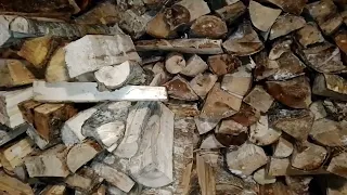 Как выгодно покупать дрова колотые или чурбаками