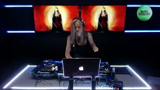 This is how DJ Amely does it! Live set for Radio Intense