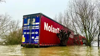 Dangerously Deep Flooding at WelneyWash!  5ft deep water recovery… Full Recovery