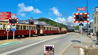 Very unusual, un-gated crossing: Britannia Bridge Level Crossing, Welsh Highland Railway, Gwynedd