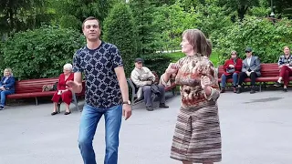 🌟ЗА ЧЕТЫРЕ МОРЯ 😊👍ТАНЦЫ В ПАРКЕ ГОРЬКОГО ХАРЬКОВ