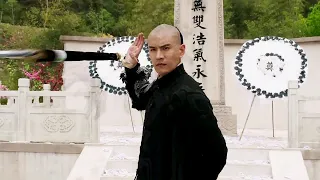 He transforms himself into an invincible combat weapon, defeated by Huang Feihong however!