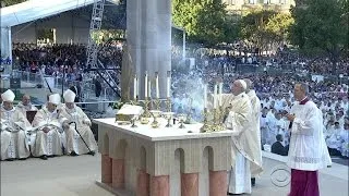 Pope celebrates first mass on U.S. soil