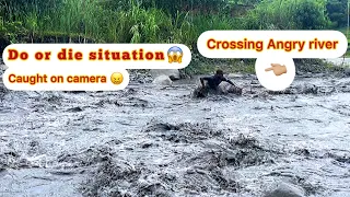 Scary river crossing 🫣 Random click turns deadly 😱