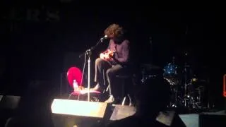 Lou Barlow plays tiny guitar