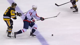 Evgeny Kuznetsov ties it up scoring vs  Penguins (2 feb 2018)