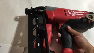 MILWAUKEE 18V 16GAUGE ANGLED FINISH NAILER WHICH NAILS HOW TO TURN ON