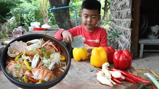 Country style yummy stir-fry crab cooking - Chef Seyhak