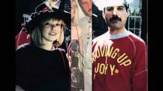 QUEEN - Love of my Life (Freddie Mercury & Mary Austin - footage)
