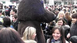 Мишка Медведь отжигает на Масленице 2011