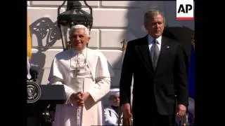 Huge crowd at White House for Pope's 81st birthday