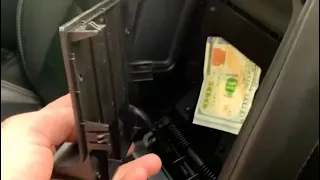 Hidden compartment in the Jeep Wrangler I guarantee you you didn’t know about!