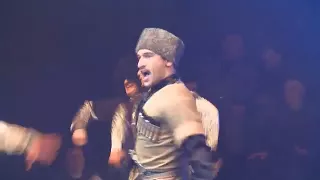 Gürcistan Halk Dansları - Muhteşem Oyun