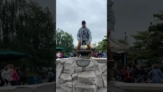 PULLING THE SWORD IN THE STONE AT DISNEYLAND PARIS