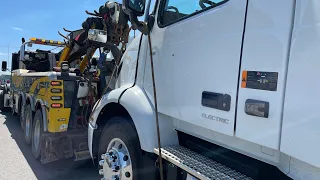 Volvo electric truck. Let’s tow it. Heavy towing