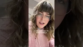 Land in dem für immer Frühling ist. Original von @soffiemusic bei TikTok.