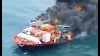 Тор 10 Large Container Ships Crashing In Fire! Ships on Giant Waves In Storm