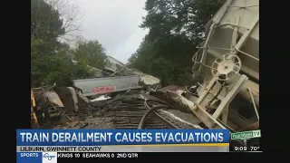 Train derails after heavy rain in Lilburn