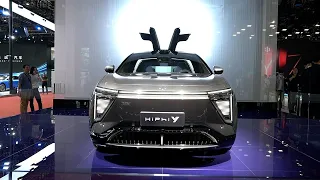 Полторы тысячи новейших авто представили на автосалоне в Китае