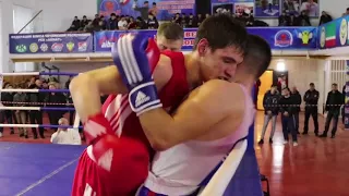 Магогмед Алимсултанов против Элаха Яхьяева, Чемпионат Чеченской республики по боксу 2018 год