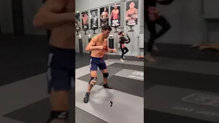 Dominick Cruz shows off some signature footwork