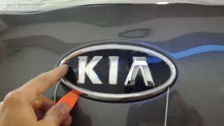 Как снять эмблему KIA Sportage