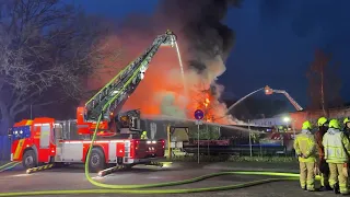 Großbrand einer Gewerbehalle in der List