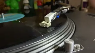 Shure N447 hooked on Shure White Label cartridge.