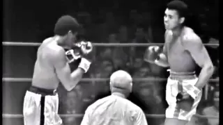 Muhammad Ali vs Ernie Terrell Part 1