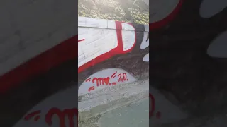 Прикольное граффити на набережной Днепра.