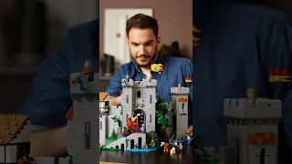 LEGO 10305 Lion Knights' Castle's "impossible" new feature