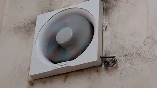 Clean 10 Years Exhaust Fan 清洗10年的 厨房的抽风机