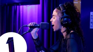 FKA twigs - Video Girl in the Live Lounge