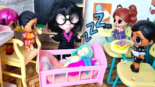 THEY THREW A BABY IN A CRIB AT SCHOOL😲😨 Funny doll SCHOOL LOL surprise funny cartoons Darinelka!