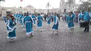 Baile religioso Cruz de mayo presentándose a la Virgen de Andacollo (24-12-14)