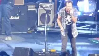 Eddie Vedder : Los Angeles Sports Arena (Nov 24, 2013)