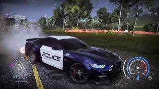 Roleplaying As a Police In NFS Heat Using a Ford Mustang