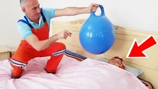 İn The Bedroom BALLOON in Coca Cola PRANK! ONLY BALLOON COCA COLA hair AYŞE'İN JOKE