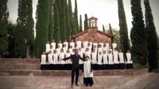 L'Escolania canta per La Marató, amb Sergio Dalma