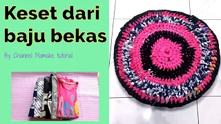 Cara membuat keset dari baju bekas