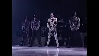 Michael Jackson “Scream + They Don’t Care About Us + In The Closet” Live In Kuala Lumpur